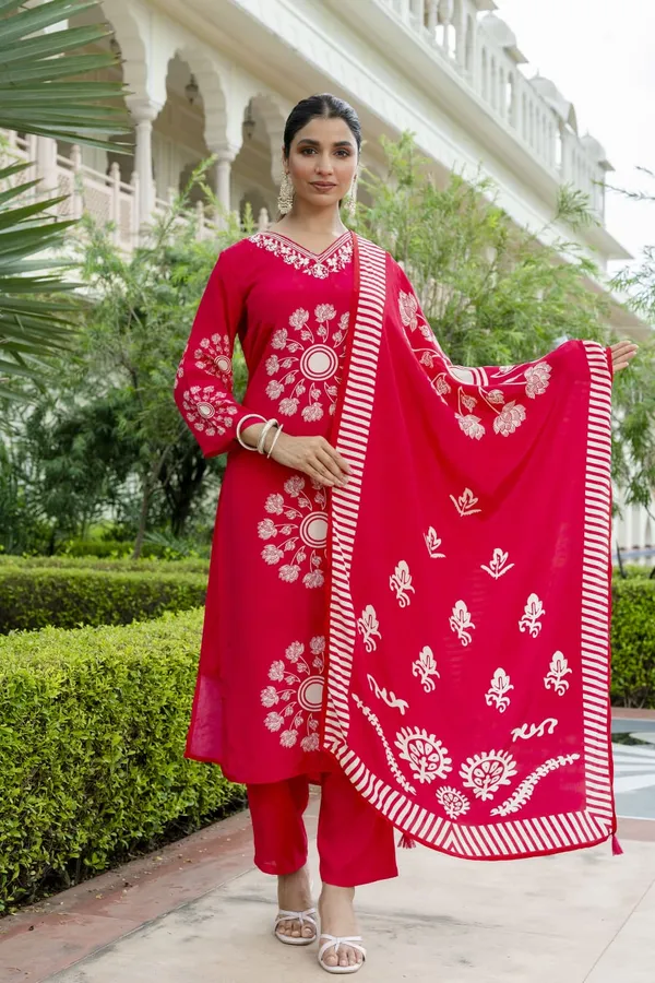 Pink_Crepe_Three_Piece_Suit_Set_For_Women
