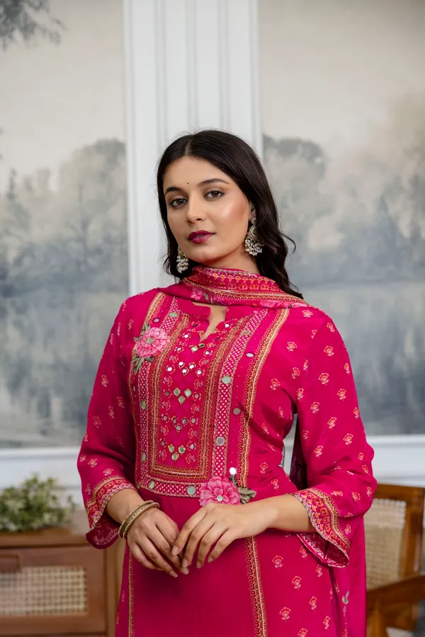 Pink_Cotton_Floral_Print_Mirror_Work_Straight_Kurta_Set_For_Women