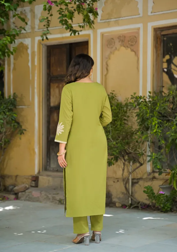 Green_Mul_Cotton_Three_Piece_Suit_Set_For_Women