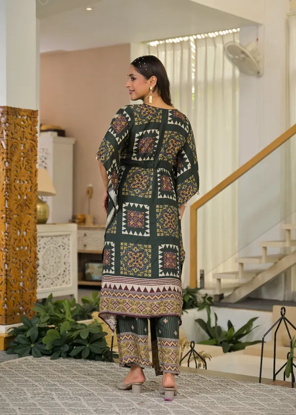 Green_And_White_Cotton_Silk_Kaftan_For_Women