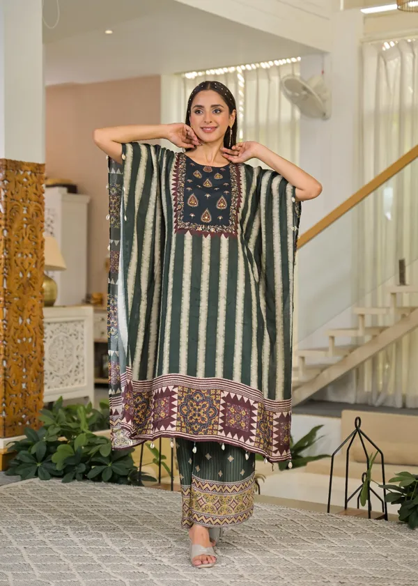 Green_And_White_Cotton_Silk_Kaftan_For_Women