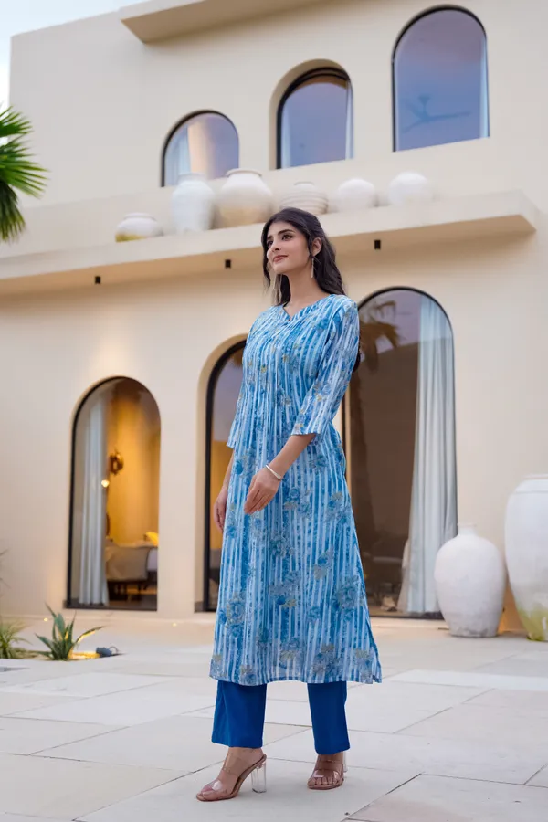Blue_Cotton_Straight_Floral_Print_Kurta_For_Women