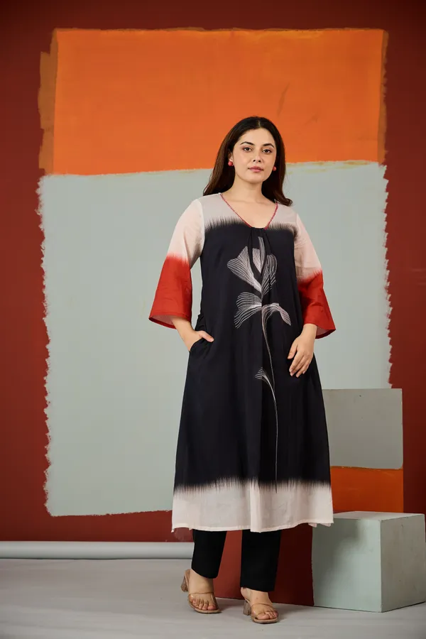 Black_Off-White_Cotton_Floral_Print_Flared_Kurta_For_Women