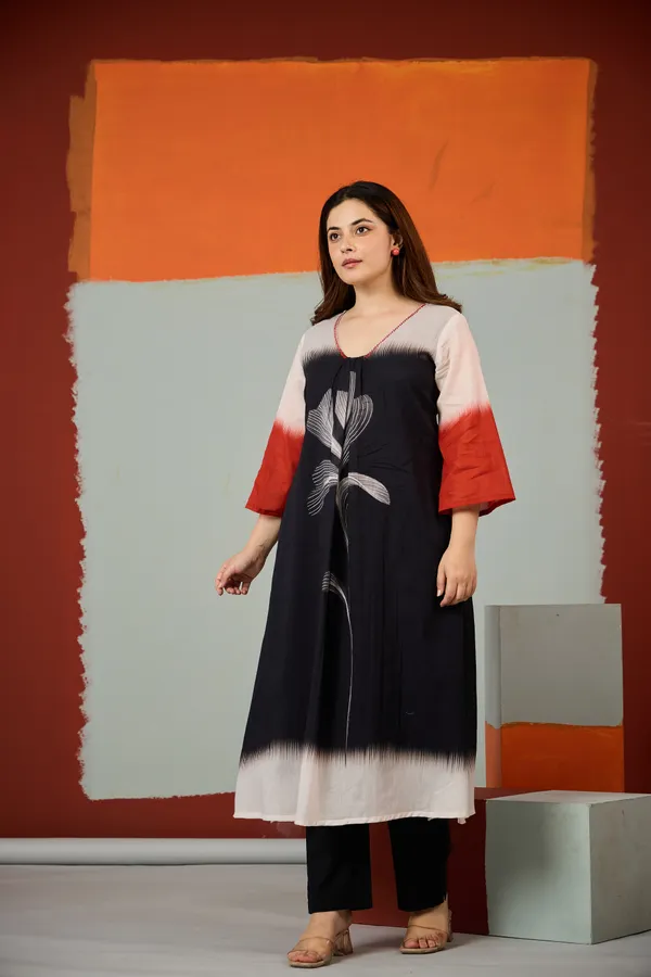 Black_Off-White_Cotton_Floral_Print_Flared_Kurta_For_Women