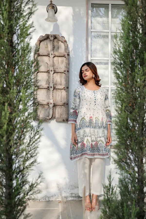White_Cotton_Flared_Tiered_Floral_Print_Kurta_For_Women