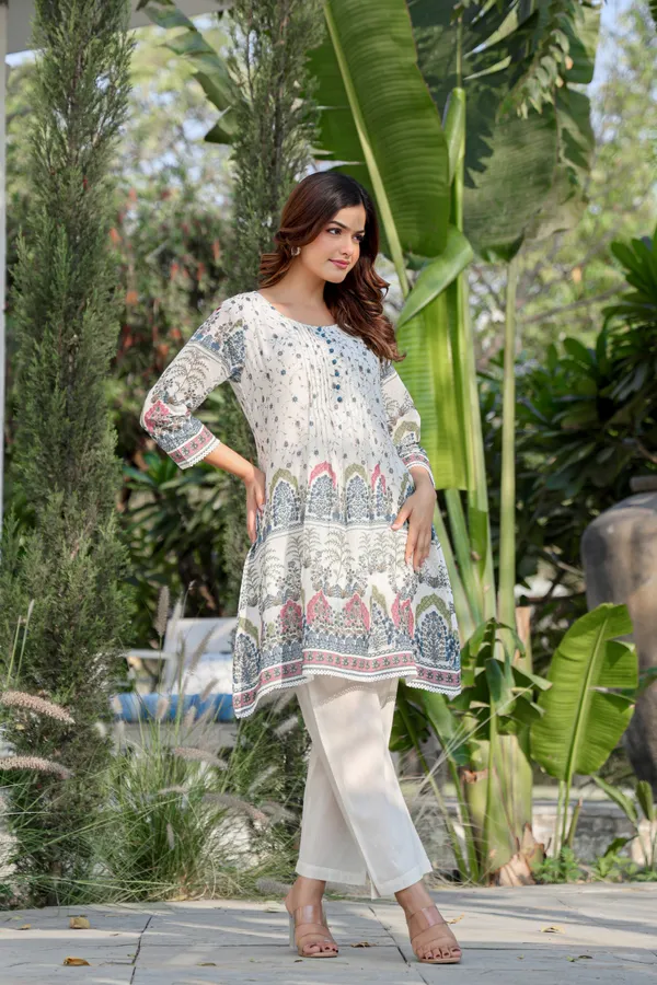 White_Cotton_Flared_Tiered_Floral_Print_Kurta_For_Women