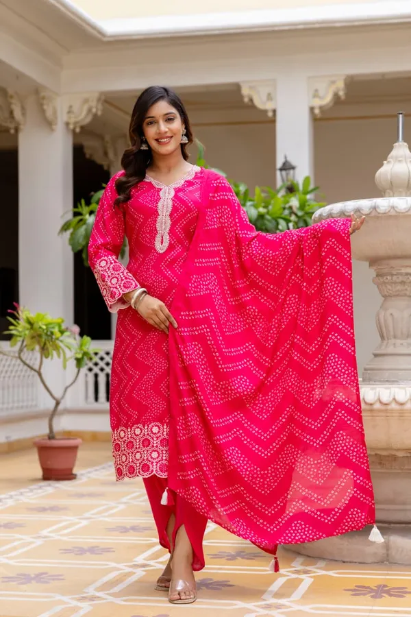 Pink_Muslin_Three_Piece_Suit_Set_For_Women