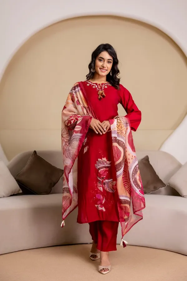 Maroon_Mul_Chanderi_Three_Piece_Suit_Set_For_Women