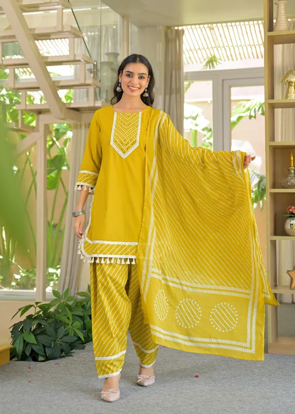 Yellow_Mul_Cotton_Three_Piece_Suit_Set_For_Women