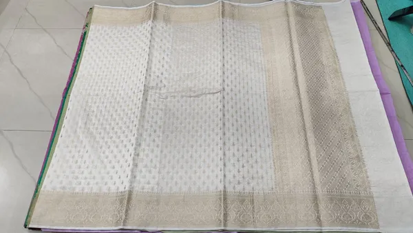 Off_White_Cotton_Silk_Zari_Woven_Banarasi_Saree_For_Women