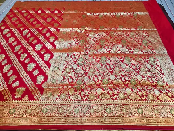 Red_Mashru_Silk_Golden_Zari_Woven_Banarasi_Saree_For_Women
