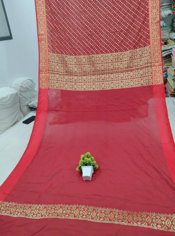 Red_Art_Katan_Silk_Zari_Border_Woven_Banarasi_Saree_For_Women