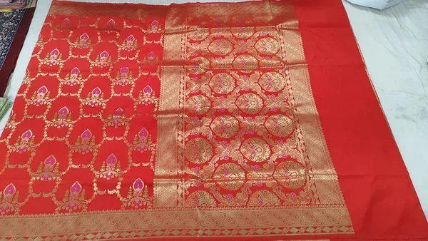 Red_Katan_Silk_Gold_Zari_Woven_Banarasi_Saree_For_Women