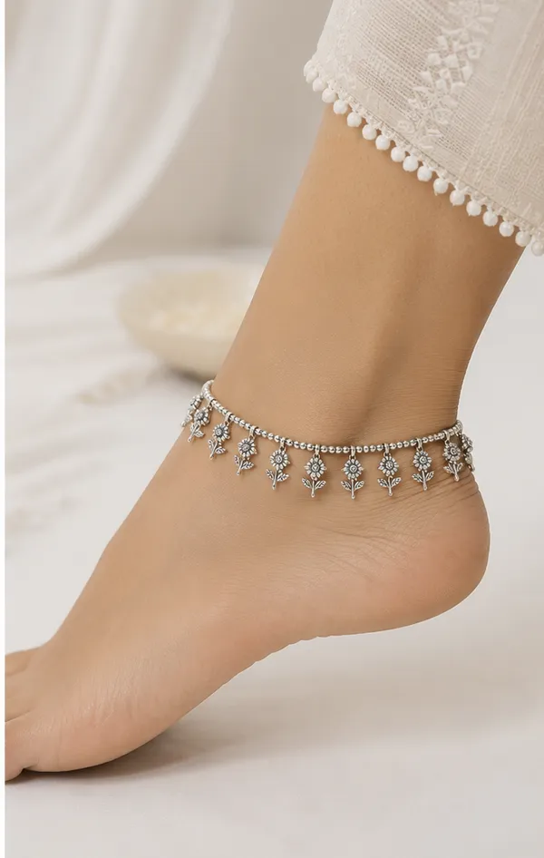 Silver_German_Silver_Floral_Charm_Beaded_Anklet_Pair_For_Women
