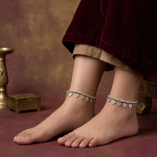 Silver_German_Silver_Beaded_Leaf_Charm_Anklets_For_Women