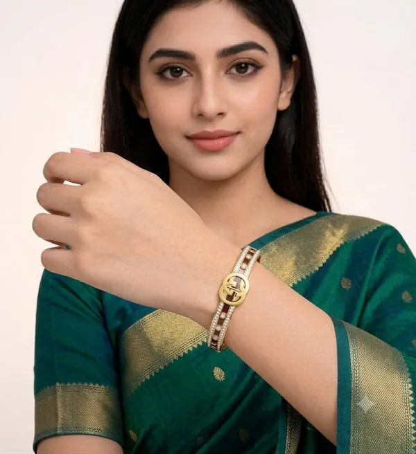 Gold_Stainless_Steel_Crystal_Detail_Bangle_Bracelet_For_Women
