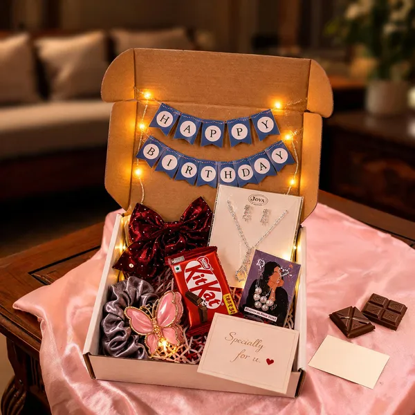 Birthday_Gift_Hamper_With_Jewellery_Bow_Clip_And_Chocolate_Pack_Of_9