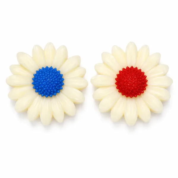 Daisy_Flower_Shaped_Decorative_Wax_Candles_Set_Of_2