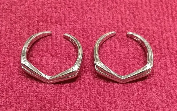 Silver_Sterling_Open_Chevron_Band_Toe_Ring_For_Women