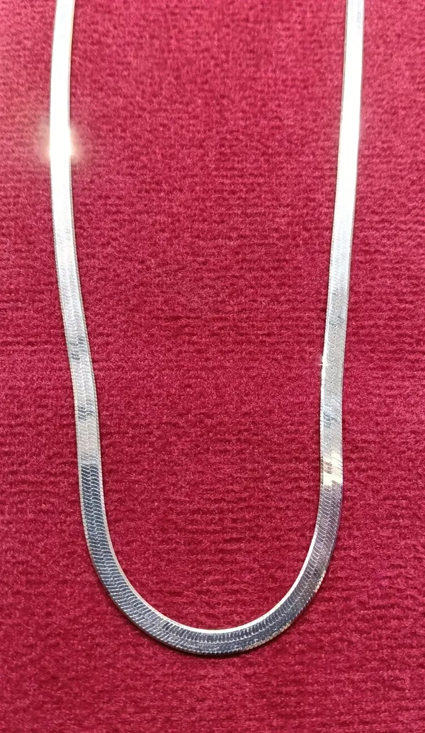 Silver_Sterling_Snake_Chain_Necklace_For_Women
