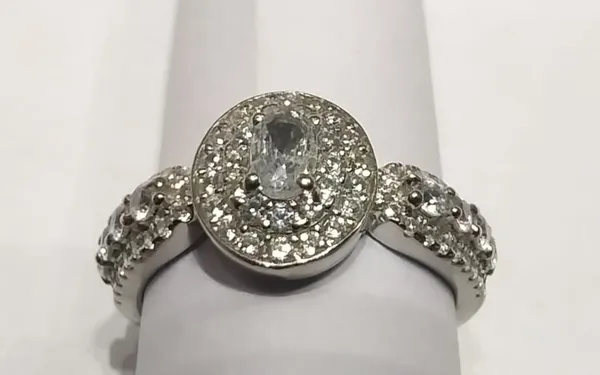 Silver_Sterling_Oval_Stone_Embellished_Ring_For_Women