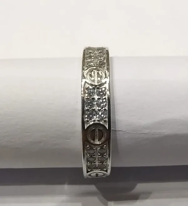 Silver_Sterling_Textured_Circular_Motif_Band_Ring_For_Women