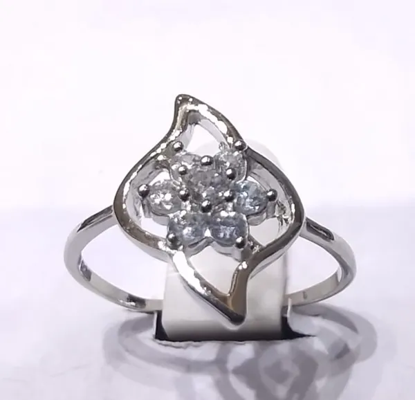 Silver_Floral_Openwork_Cluster_Ring_For_Women