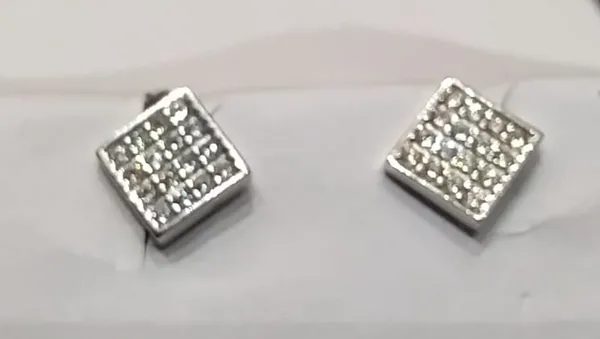 Silver_Crystal_Square_Stud_Earrings_For_Women