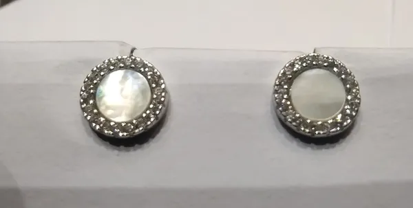 Silver_Crystal_Round_Drop_Earrings_For_Women