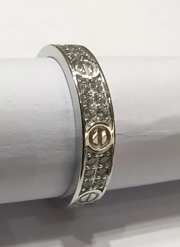Silver_Sterling_Textured_Circular_Motif_Band_Ring_For_Women