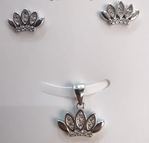 Silver_Sterling_Lotus_Floral_Pendant_And_Earrings_Set_For_Women