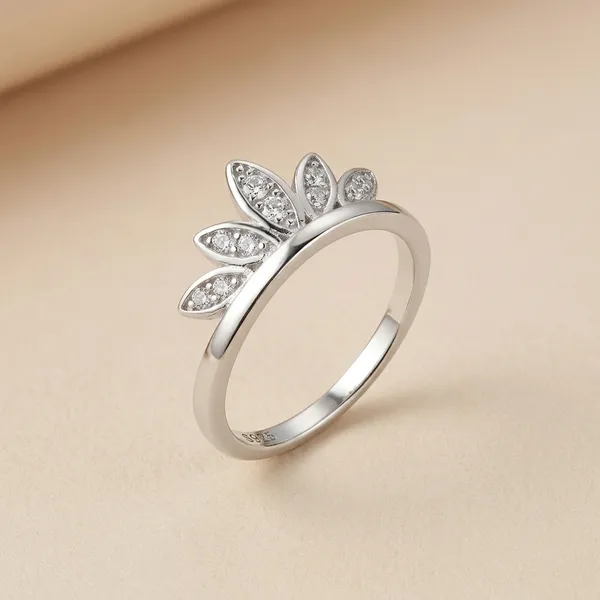 Silver_Floral_Crown_Setting_Ring_For_Women