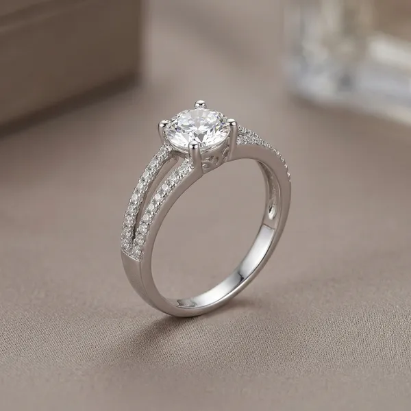 Silver_Solitaire_Style_Stone_Shoulder_Ring_For_Women