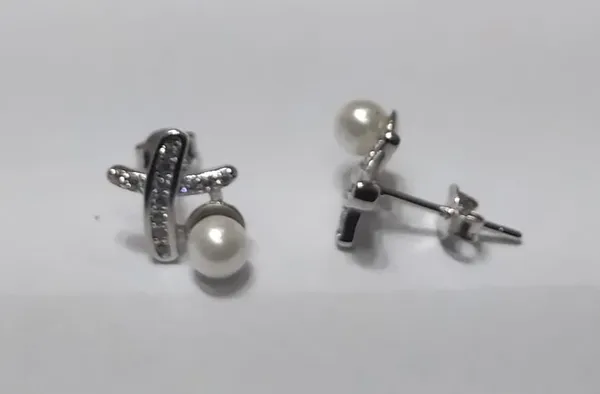 Silver_Sterling_Pearl_Crystal_Bar_Stud_Earrings_For_Women