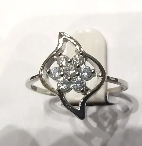 Silver_Floral_Openwork_Cluster_Ring_For_Women
