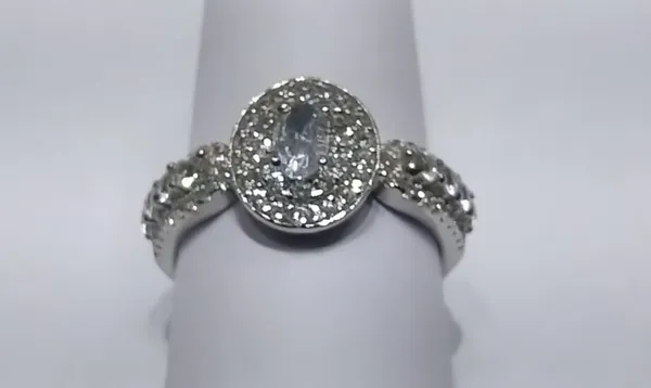 Silver_Sterling_Oval_Stone_Embellished_Ring_For_Women