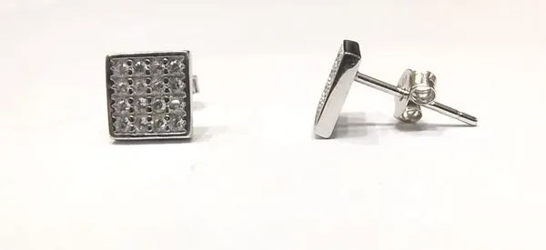 Silver_Crystal_Square_Stud_Earrings_For_Women