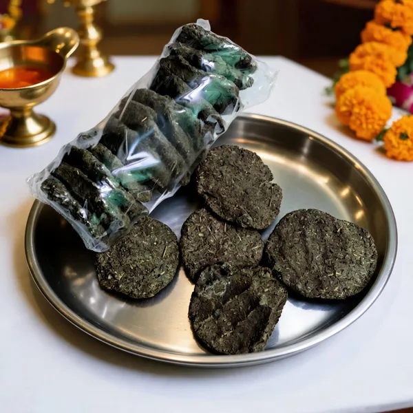 Pack_Of_4_Pure_Cow_Dung_Cakes_For_Havan_Puja
