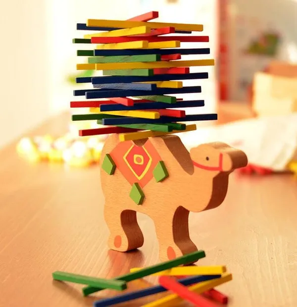 Wooden-camel-balance
