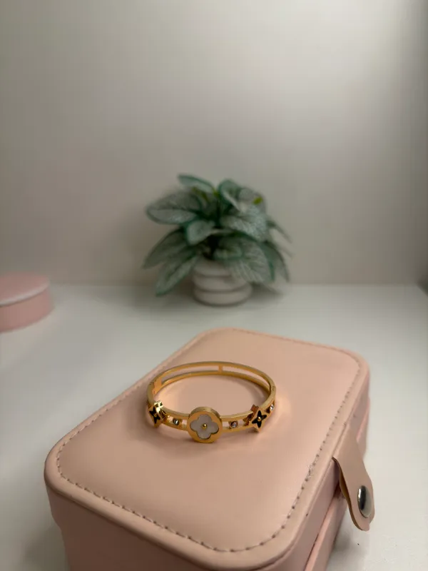 Stainless_Steel_Watch_For_Women