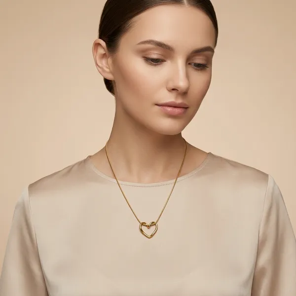 Stainless_Steel_Clover_Charm_Chain_Necklace_For_Women
