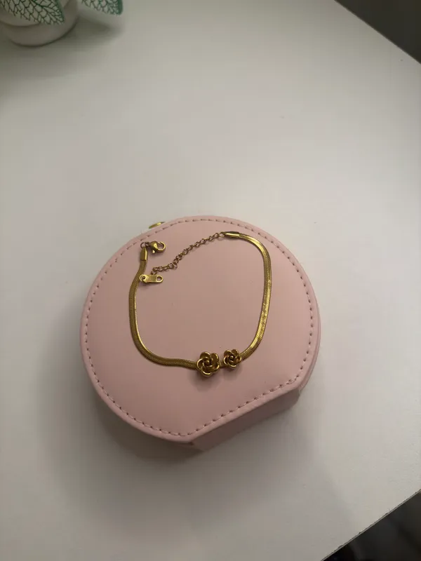 Stainless_Steel_Heart_Charm_Bracelet_For_Women