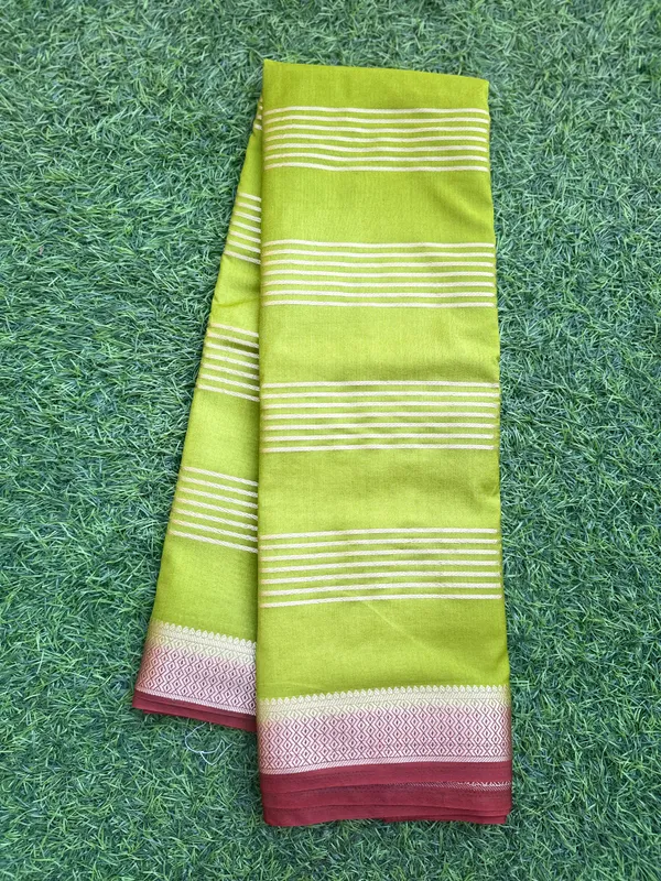 Green_Semi_Crepe_saree_For_Women