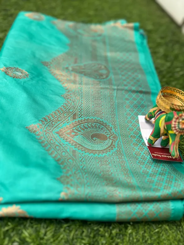 Green_Soft_Silk_saree_For_Women