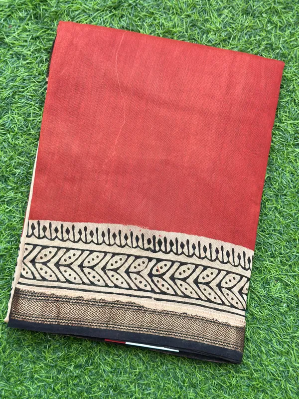 Red_Maheshwari_Silk_saree_For_Women