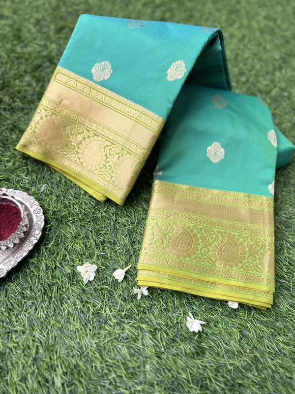 Green_Kanchivaram_Semi_Silk_saree_For_Women