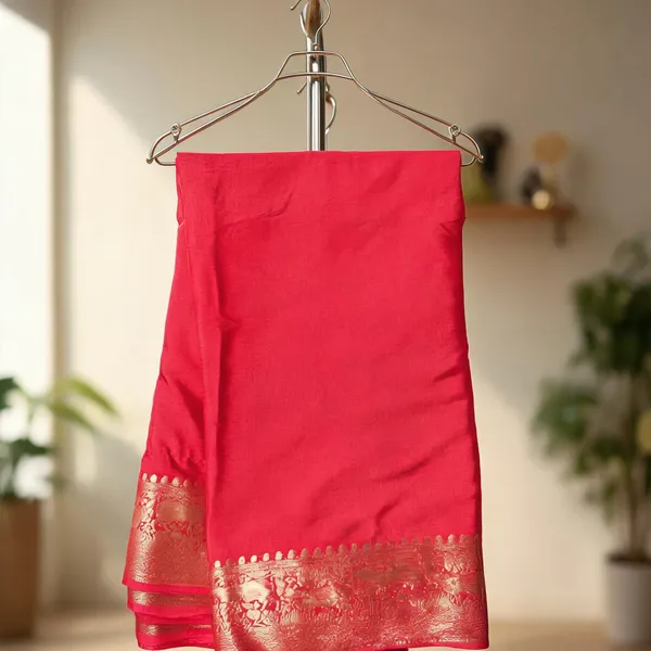 Red_Semi_Crepe_saree_For_Women
