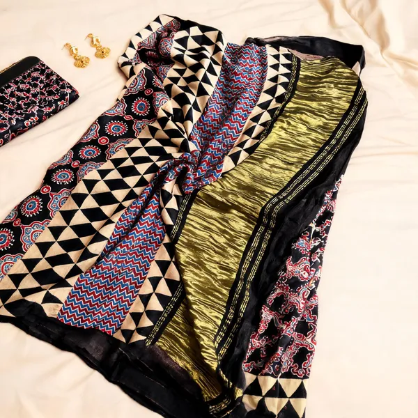 Black_Pure_Modal_saree_For_Women