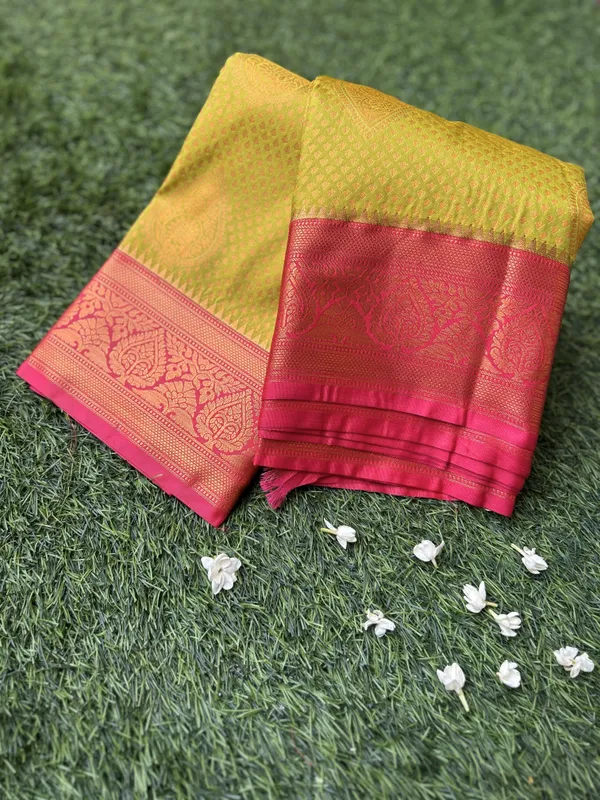 Green_Kanchivaram_Semi_Silk_saree_For_Women