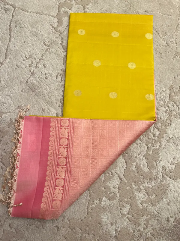 Yellow_Pure_Kanchivaram_Handloom_Soft_Silk_saree_For_Women
